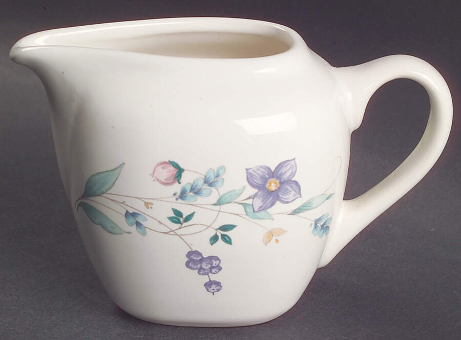 April Creamer by Pfaltzgraff-1