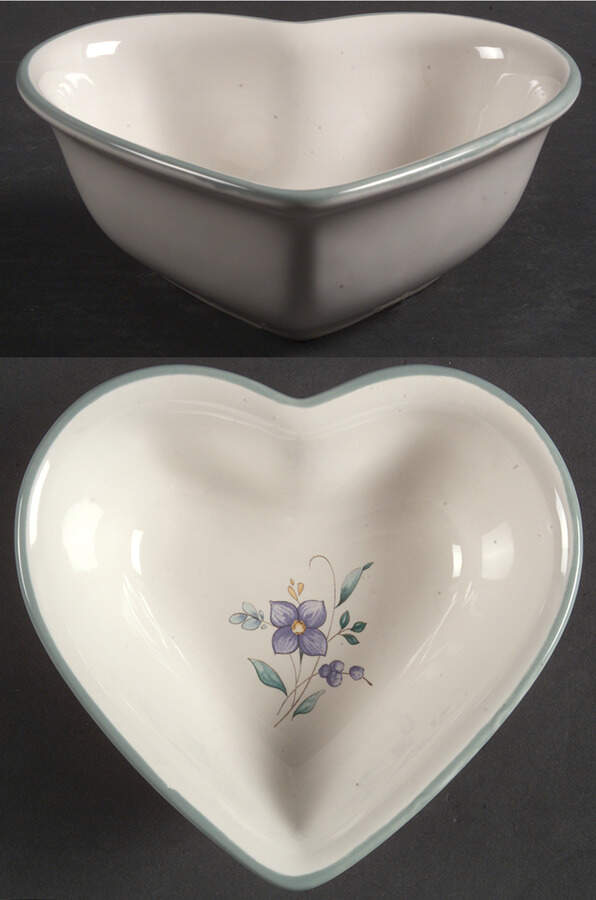April 6" Heart Shaped Bowl by Pfaltzgraff-1