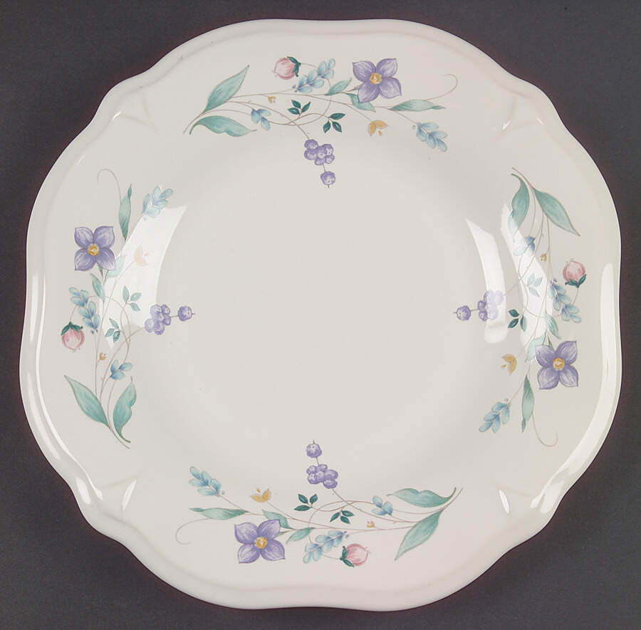 April Sculpted Luncheon Plate by Pfaltzgraff-1