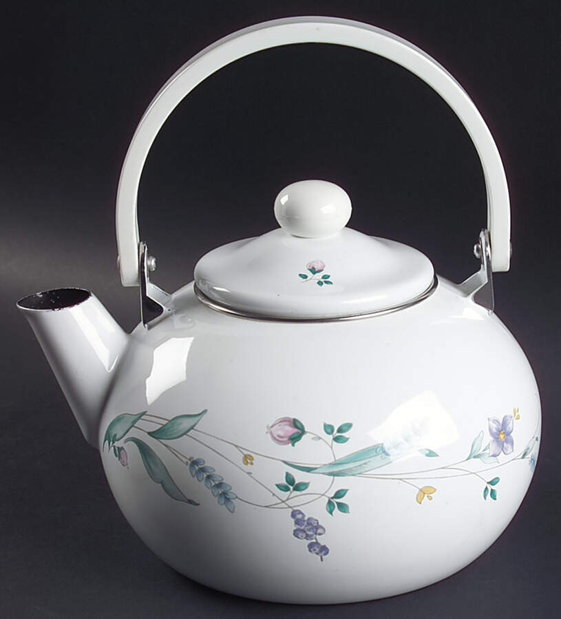 April Metal Kettle & Lid by Pfaltzgraff-1