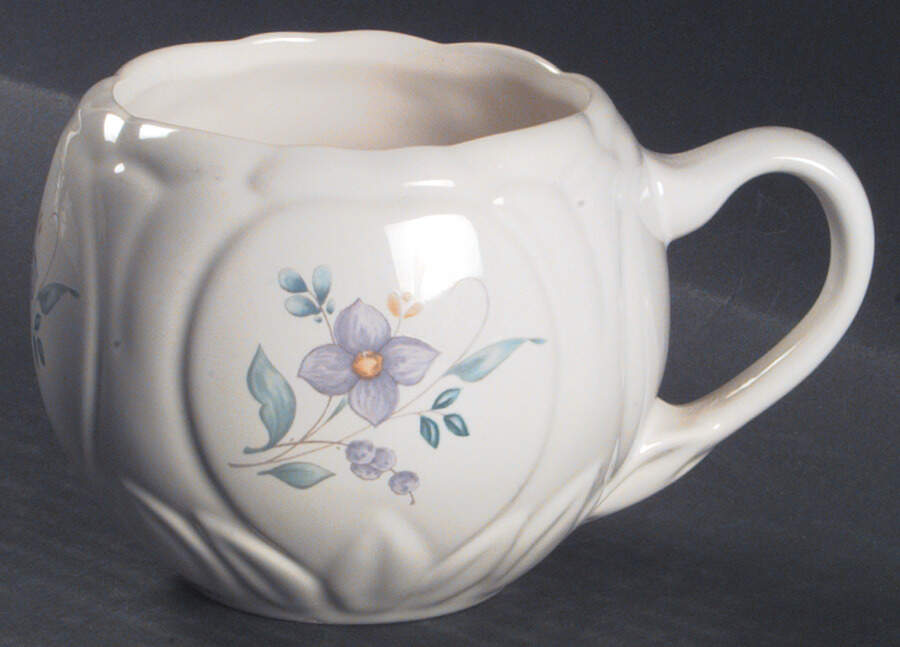 April Sculpted Mug by Pfaltzgraff-1