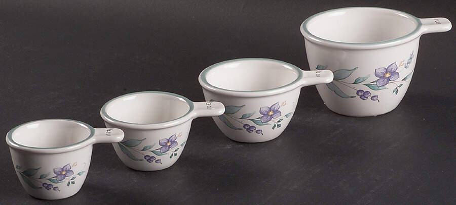 April Measuring Cup Set (1 Cup,1/2 Cup,1/3 Cup,1/4 Cup) by Pfaltzgraff-1