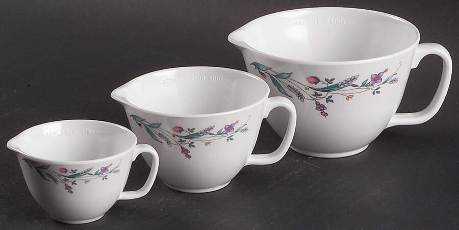 April 3 Piece Melamine Measuring Cup Set by Pfaltzgraff-1