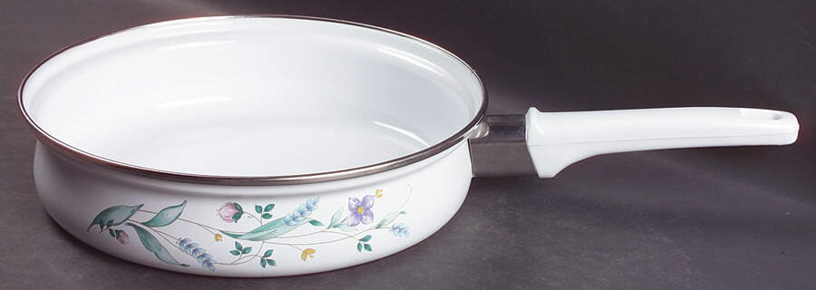 April 9" Metal Skillet by Pfaltzgraff-1