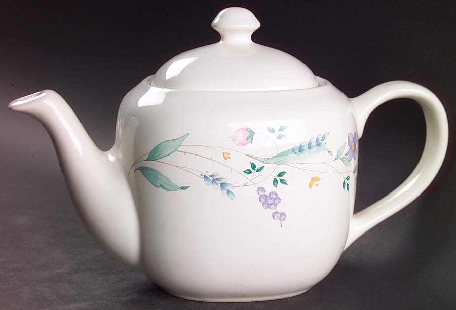 April Oval Teapot & Lid by Pfaltzgraff-1