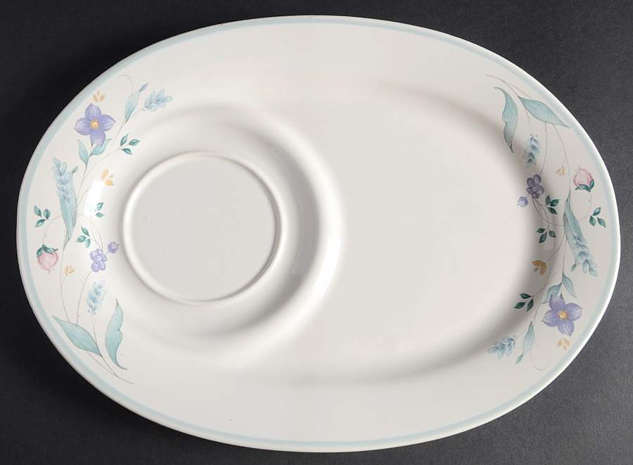 April Oval Snack Tray by Pfaltzgraff-1