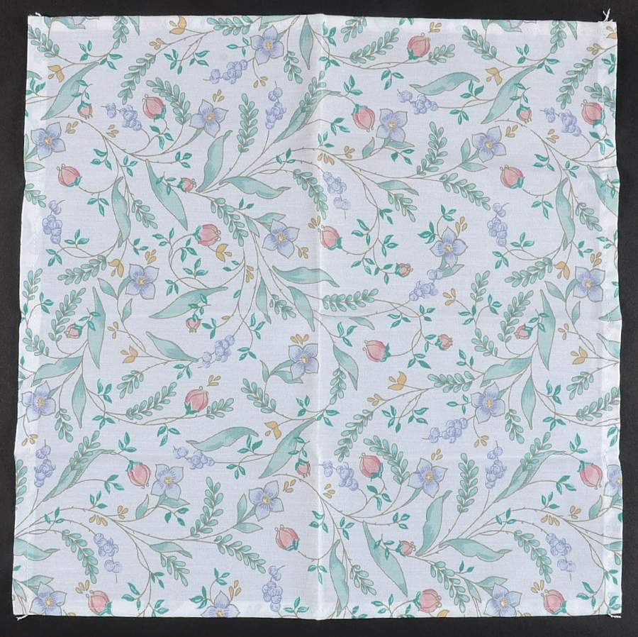 April Cloth Napkin by Pfaltzgraff-1