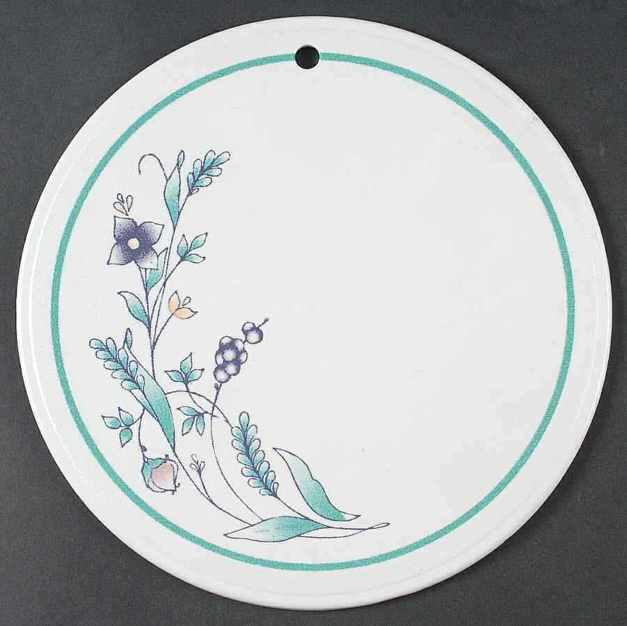 April Round Melamine Cutting Board by Pfaltzgraff-1
