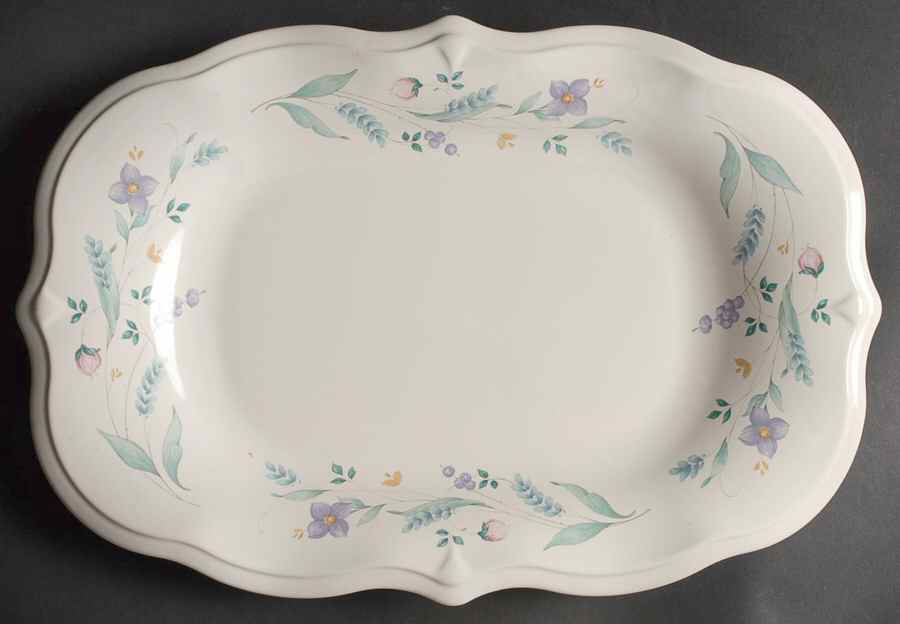 April Sculpted Bread Tray by Pfaltzgraff-1