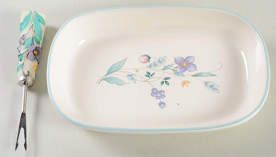 April Hors d'Oeuvre Set (Tray and Fork) by Pfaltzgraff-1