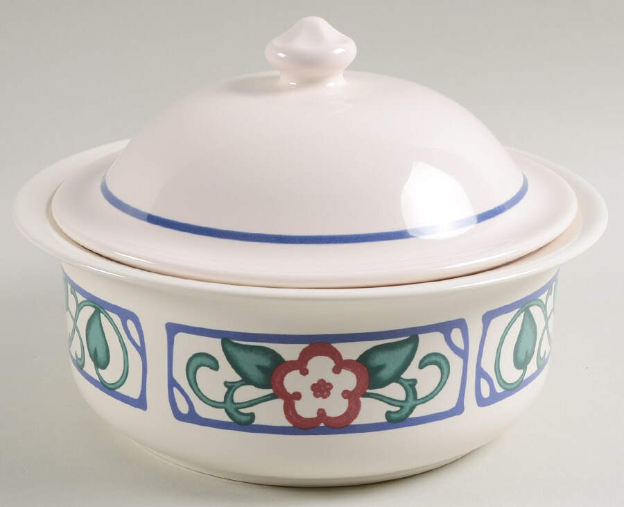 Arbor Vine 2 Qt Round Covered Casserole by Pfaltzgraff-1