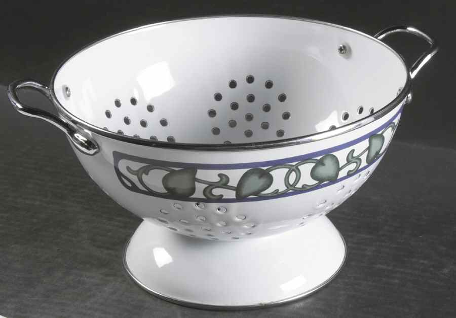 Arbor Vine 3 Quart Metal Colander by Pfaltzgraff-1