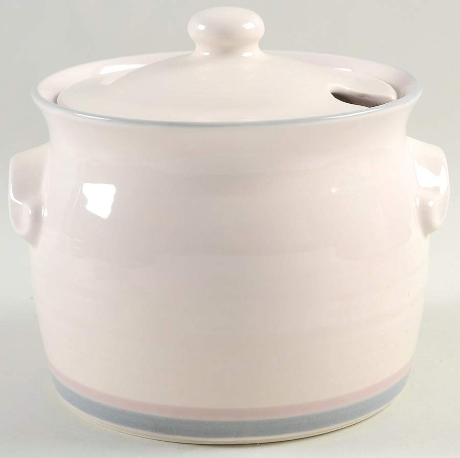 Aura Pink Tureen &  Lid by Pfaltzgraff-1