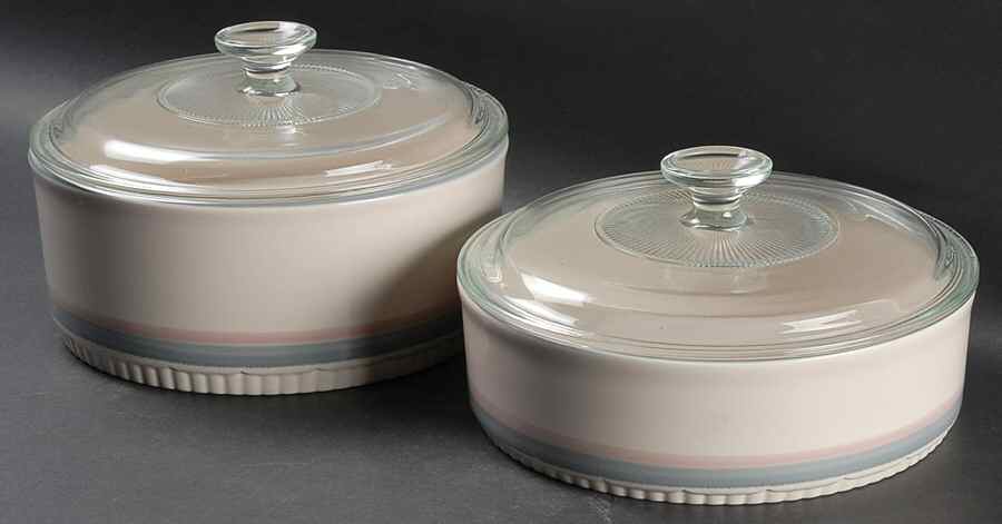 Aura Pink 4-Piece Bakeware Set (2 Bakers with Lids) by Pfaltzgraff-1