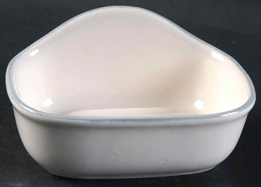 Aura Pink Soap Dish by Pfaltzgraff-1