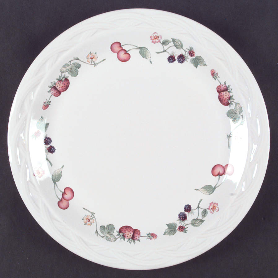 Berry Basket Dinner Plate by Pfaltzgraff-1