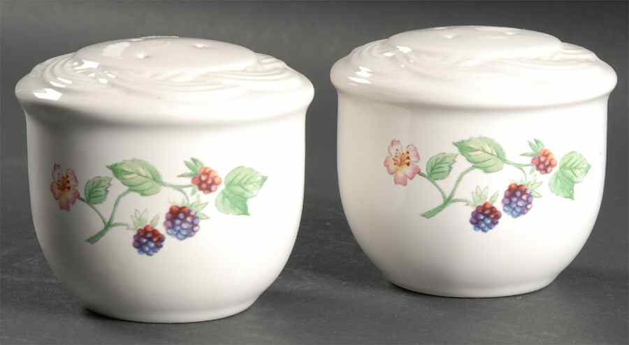 Berry Basket Salt & Pepper Set by Pfaltzgraff-1