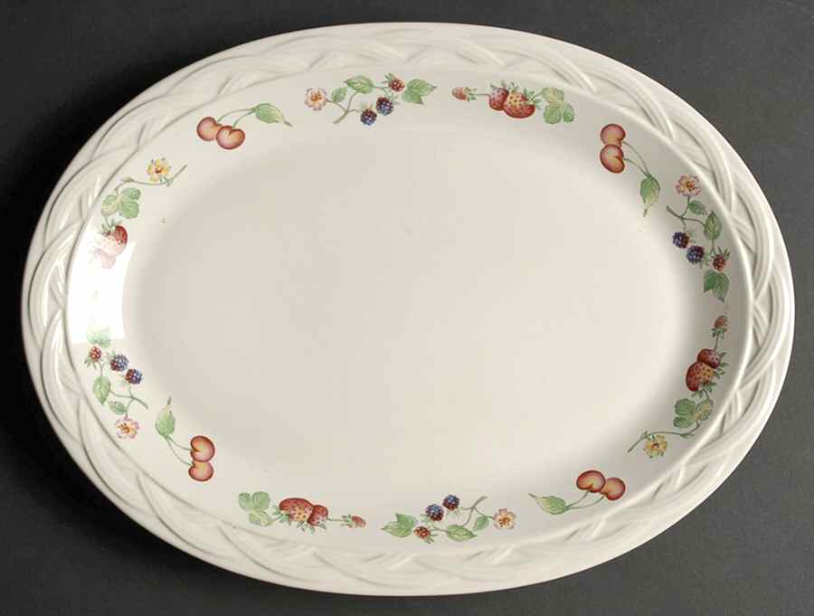 Berry Basket 14" Oval Serving Platter by Pfaltzgraff-1