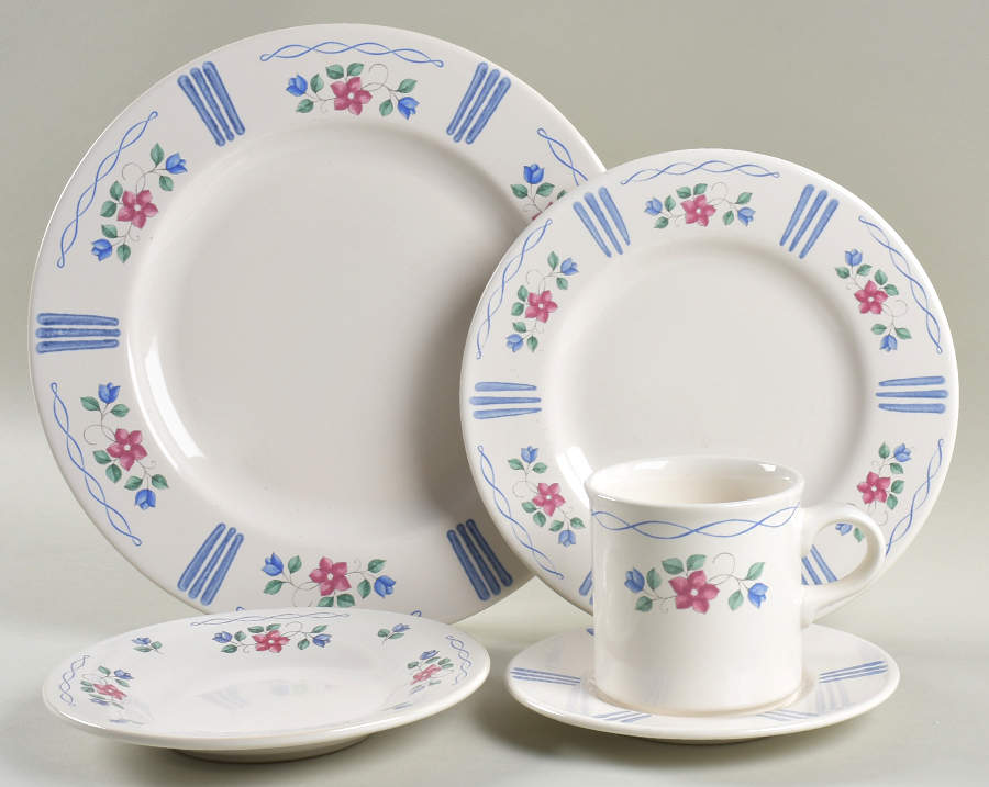 Bonnie Brae 5 Piece Place Setting by Pfaltzgraff-1