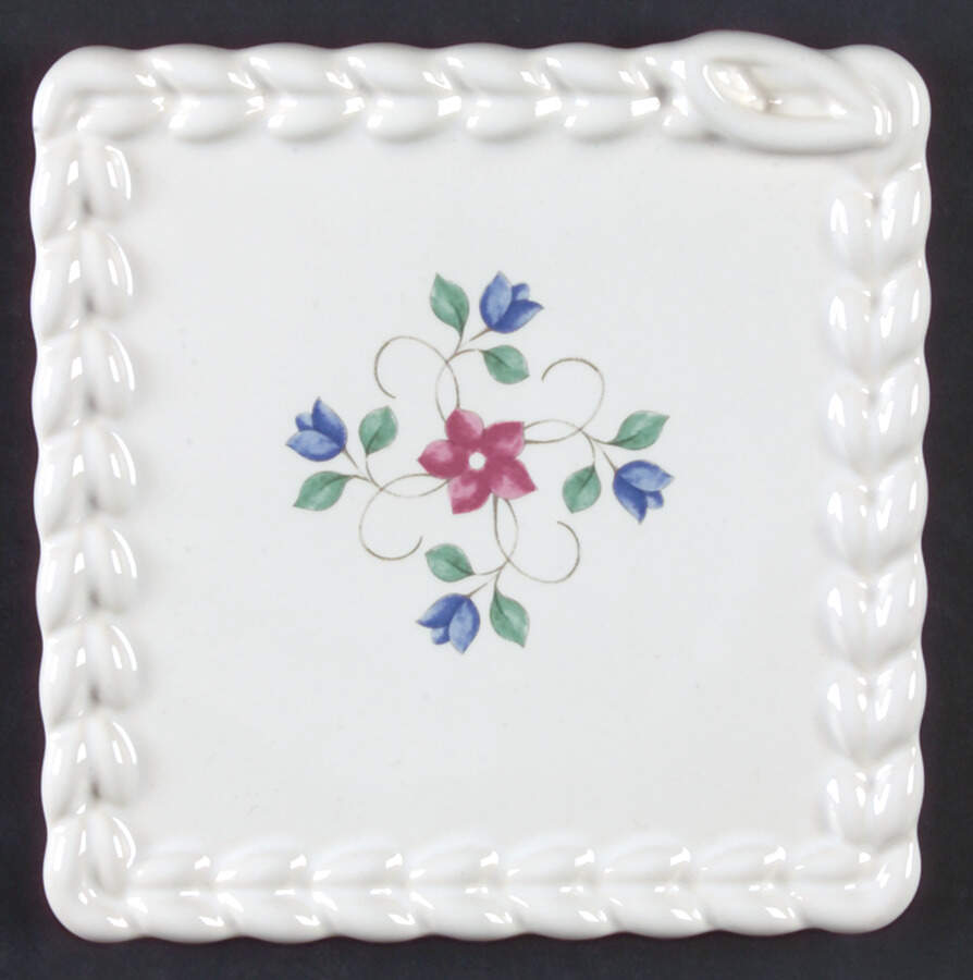 Bonnie Brae Embossed Square Trivet by Pfaltzgraff-1