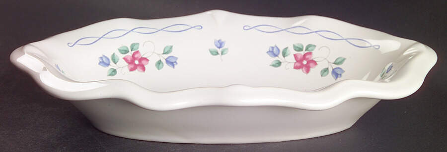 Bonnie Brae Sculpted Relish by Pfaltzgraff-1