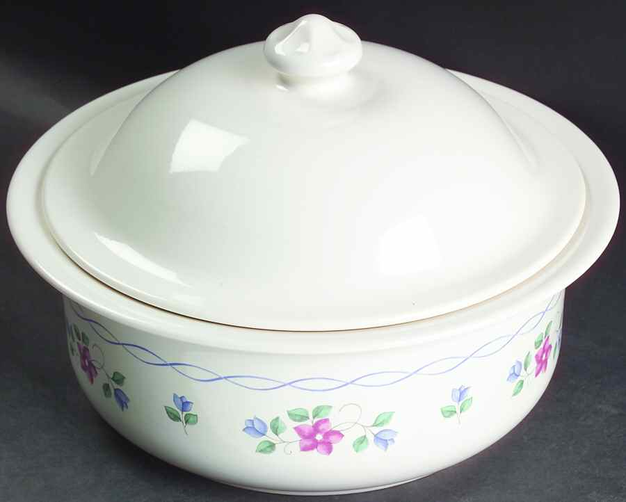 Bonnie Brae 2 Qt Round Covered Casserole by Pfaltzgraff-1