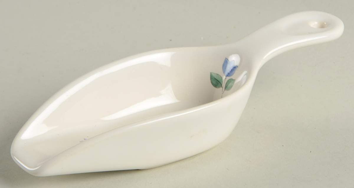 Bonnie Brae Medium Scoop by Pfaltzgraff-1