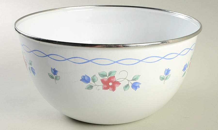 Bonnie Brae 8 3/4" Metal Bowl by Pfaltzgraff-1