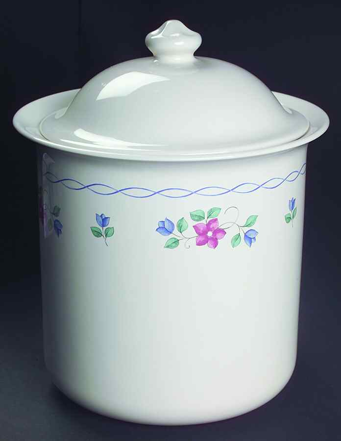 Bonnie Brae Extra Large Canister & Lid by Pfaltzgraff-1