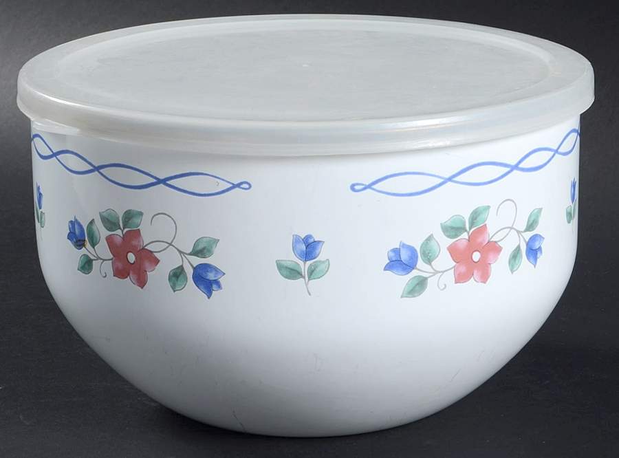 Bonnie Brae 7 3/4" Metal Bowl W/Plastic Lid by Pfaltzgraff-1