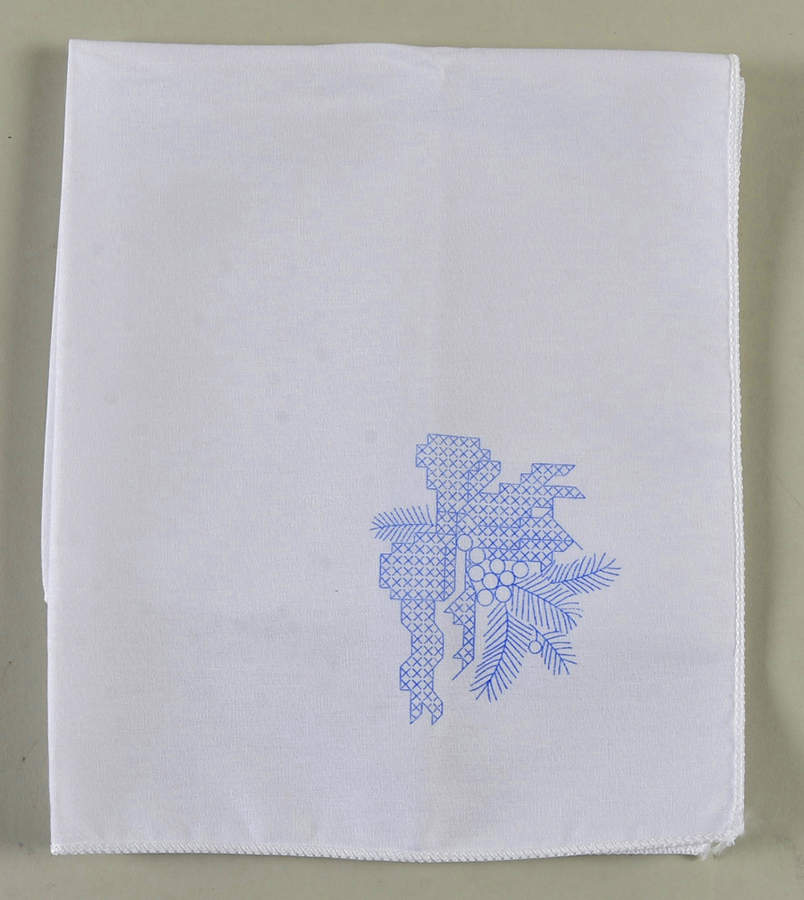Christmas Heritage Cloth Napkin by Pfaltzgraff-1