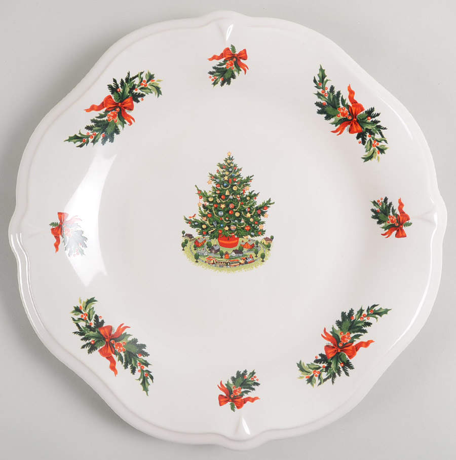 Christmas Heritage Sculpted Round Server/Chip Tray by Pfaltzgraff-1