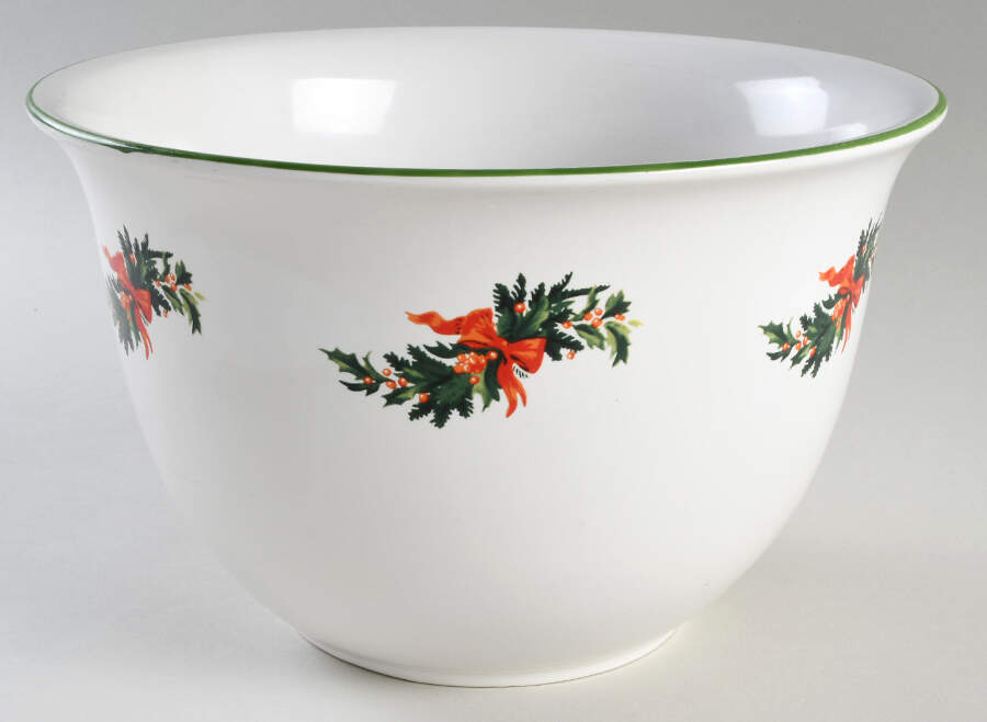 Christmas Heritage Round Great Bowl by Pfaltzgraff-1