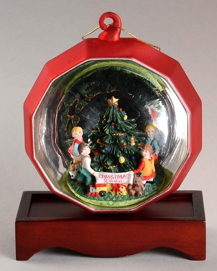 Christmas Heritage 2000 Annual Ornament by Pfaltzgraff-1