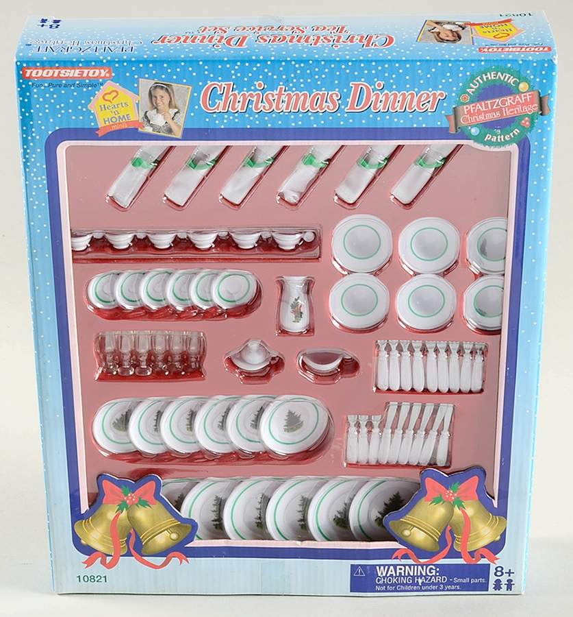 Christmas Heritage Tootsie Toy Plastic Christmas Dinner Set by Pfaltzgraff-1
