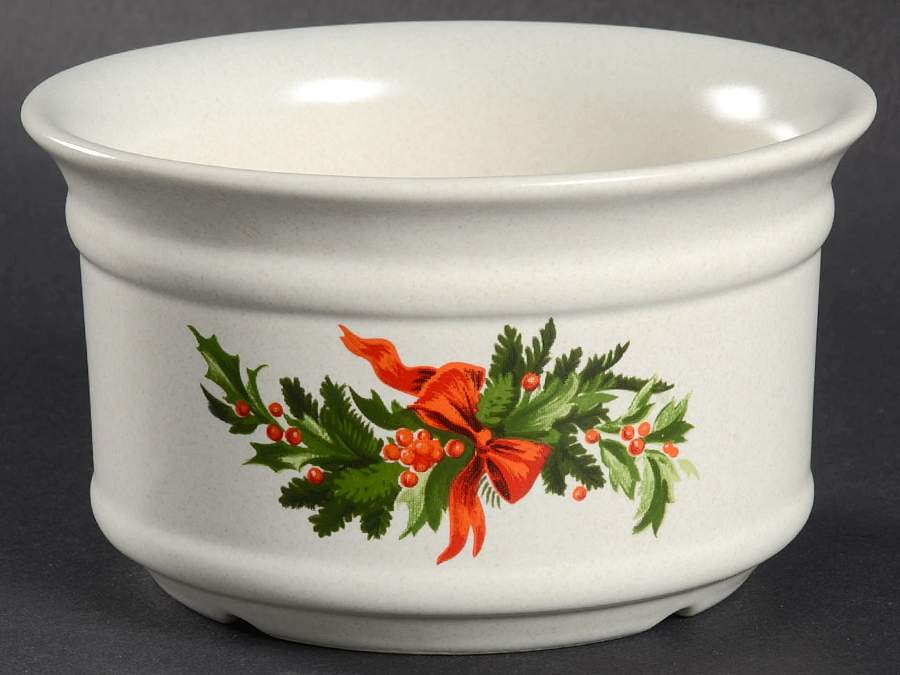 Christmas Heritage Everything Bowl by Pfaltzgraff-1