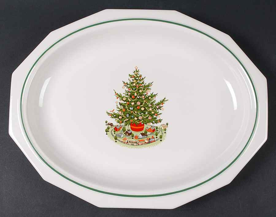 Christmas Heritage 14" Oval Serving Platter by Pfaltzgraff-1