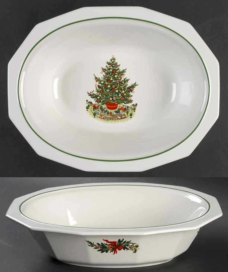 Christmas Heritage 13" Oval Vegetable Bowl by Pfaltzgraff-1