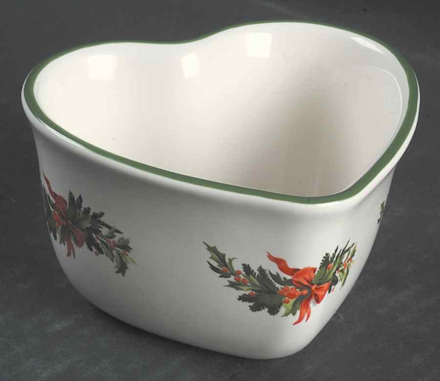 Christmas Heritage Heart Shaped Custard Cup by Pfaltzgraff-1