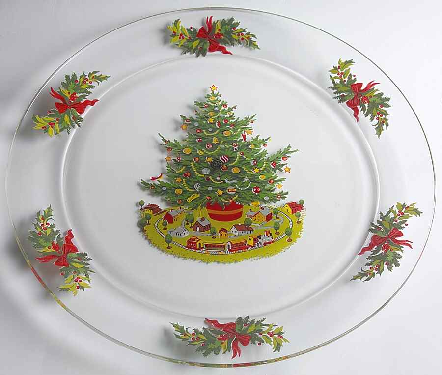 Christmas Heritage Round Glassware Platter by Pfaltzgraff-1