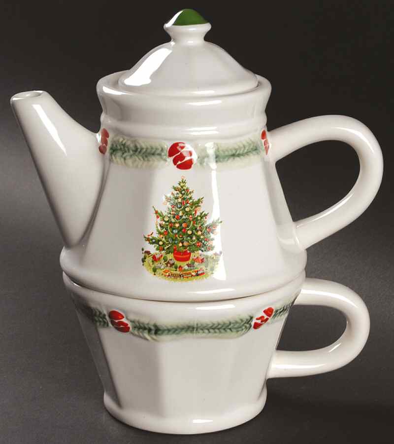 Christmas Heritage Sculpted Individual Teapot with Cup by Pfaltzgraff-1