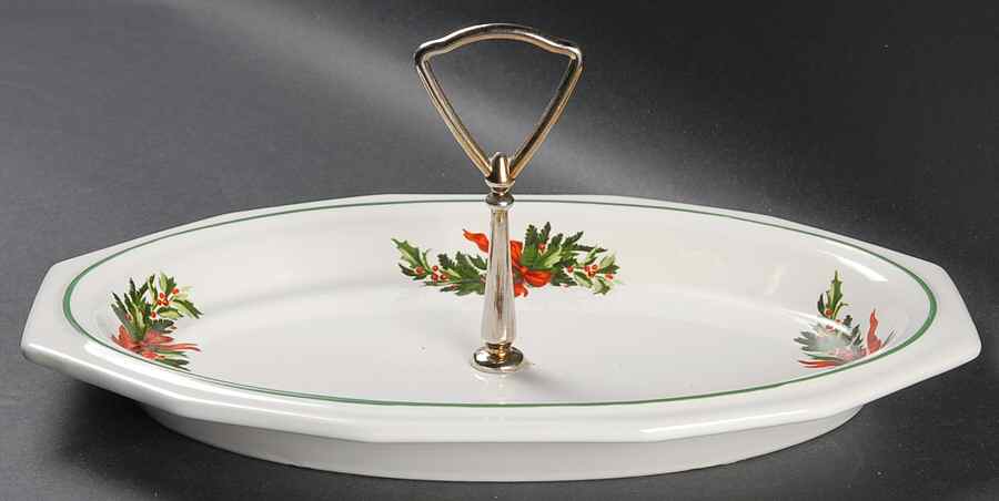 Christmas Heritage Oval Serving Plate with Handle by Pfaltzgraff-1