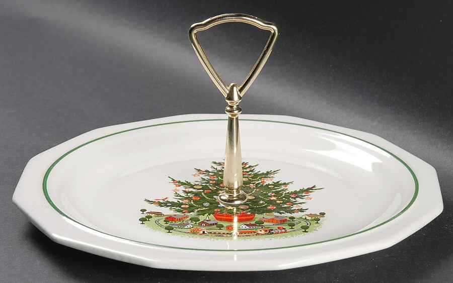 Christmas Heritage Round Serving Plate with Handle (DP) by Pfaltzgraff-1