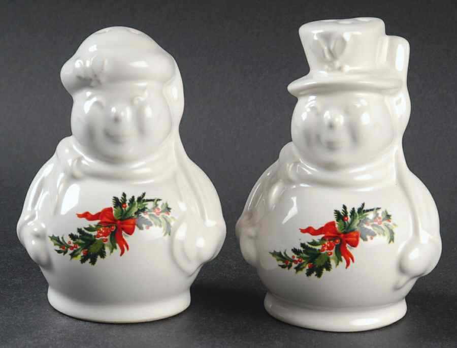Christmas Heritage Figural Salt and Pepper by Pfaltzgraff-1