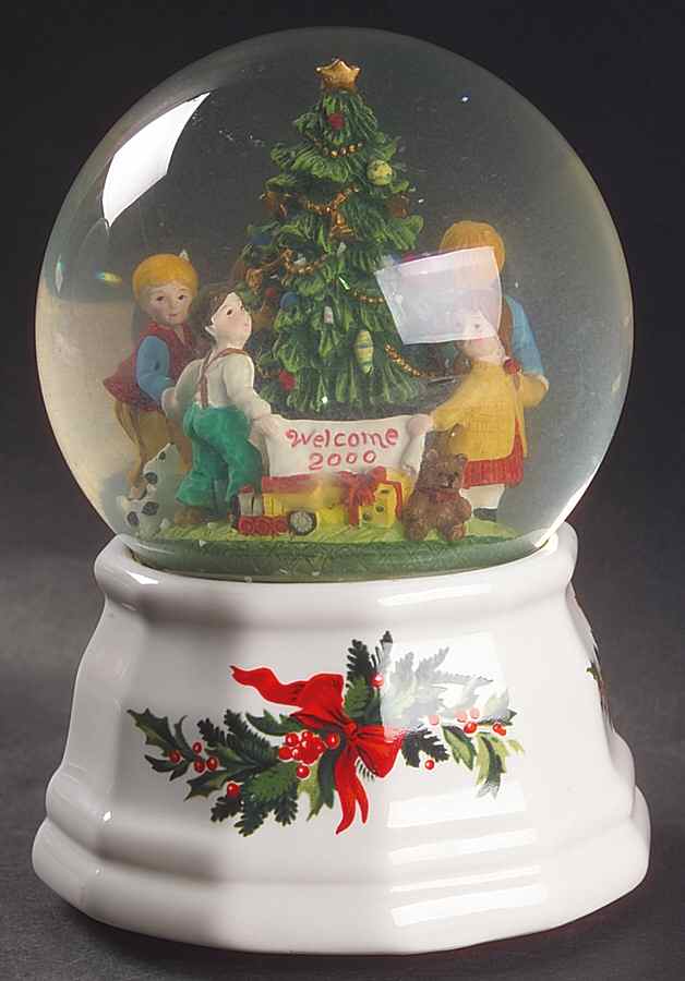 Christmas Heritage Snow Globe by Pfaltzgraff-1