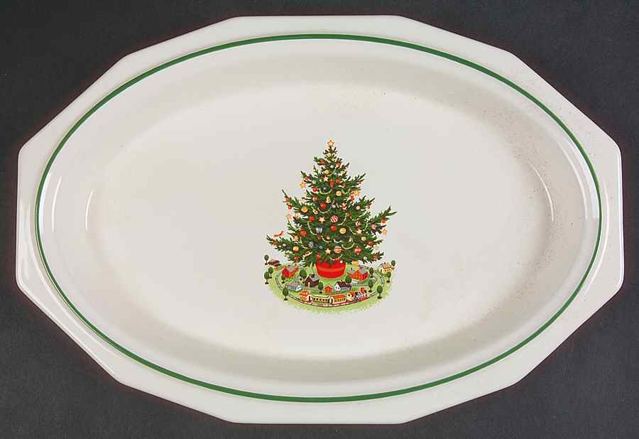 Christmas Heritage 12" Oval Serving Platter by Pfaltzgraff-1