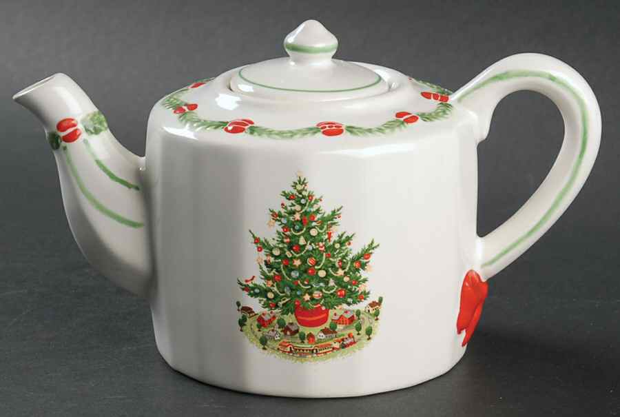Christmas Heritage Special Edition Individual Teapot & Lid by Pfaltzgraff-1