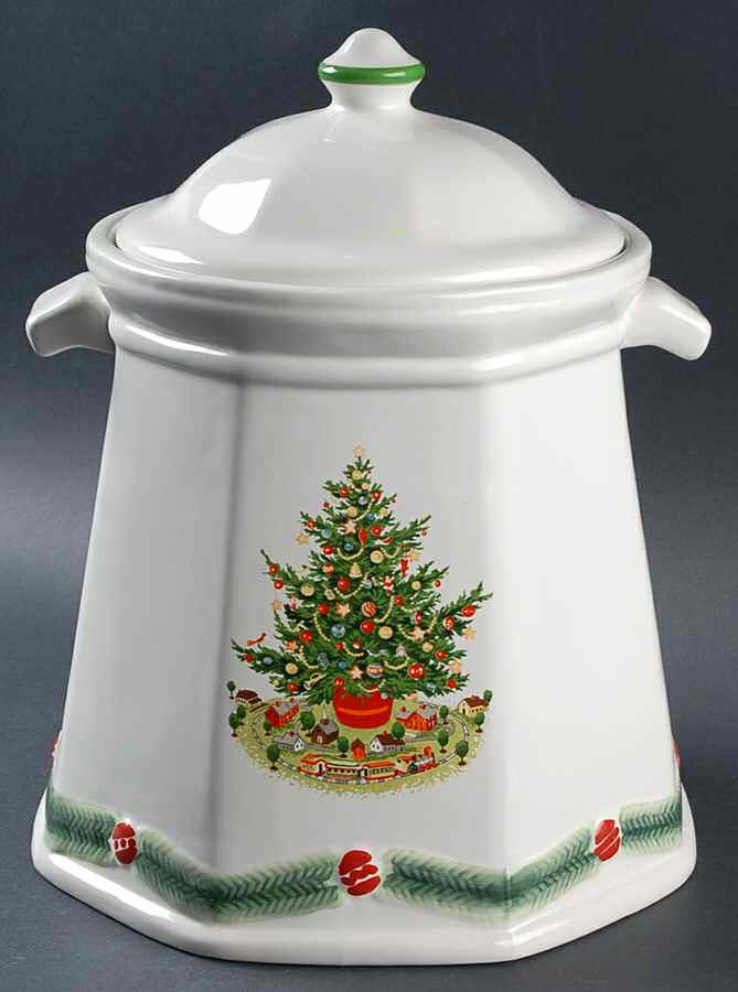 Christmas Heritage Large Cookie Jar/Canister & Lid by Pfaltzgraff-1