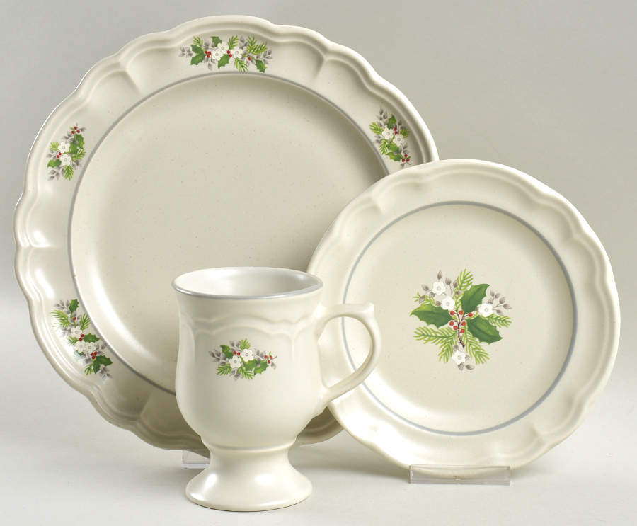 Christmas Heirloom 3 Piece Place Setting by Pfaltzgraff-1