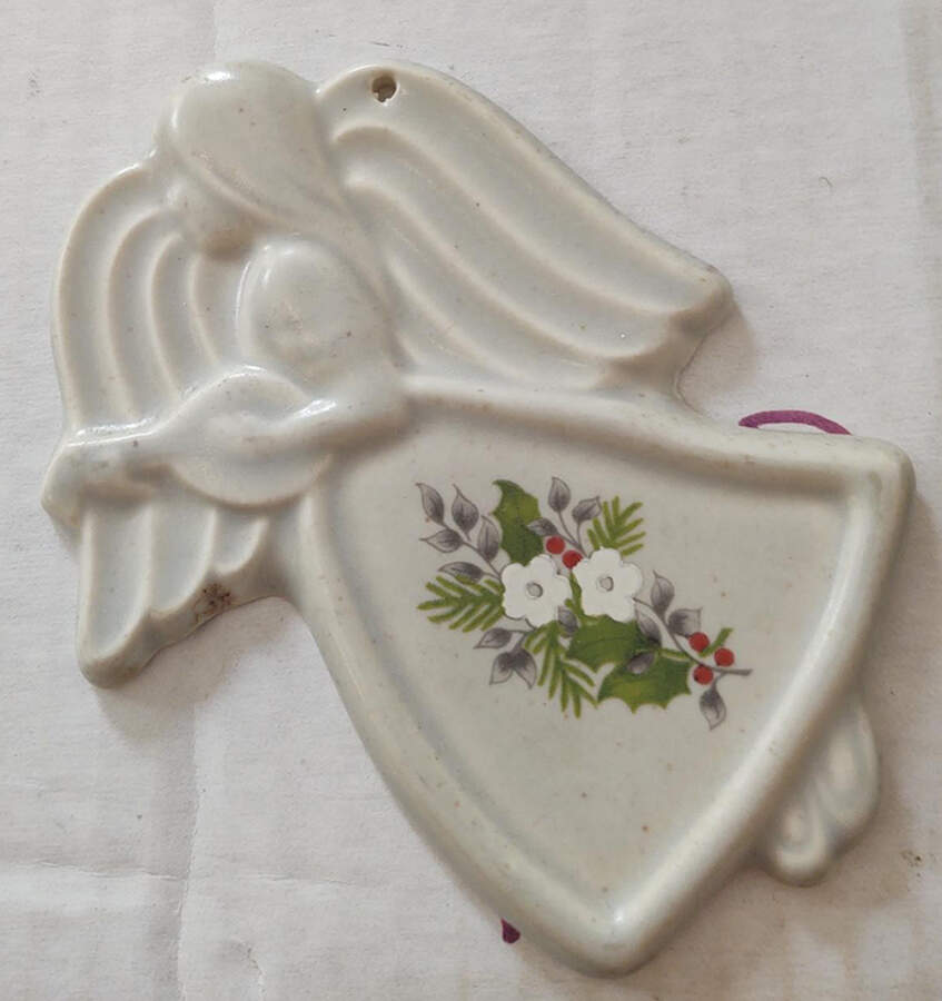 Christmas Heirloom Ornament by Pfaltzgraff-1